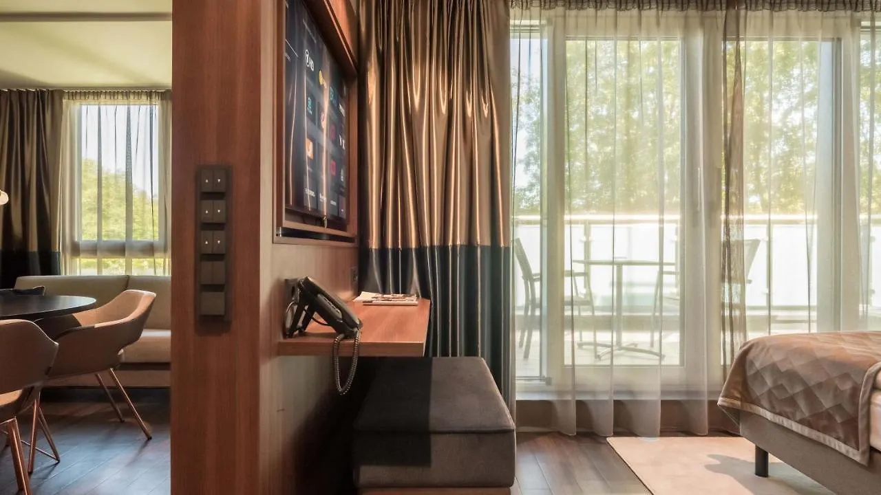 Innspire Hotel München 4*,