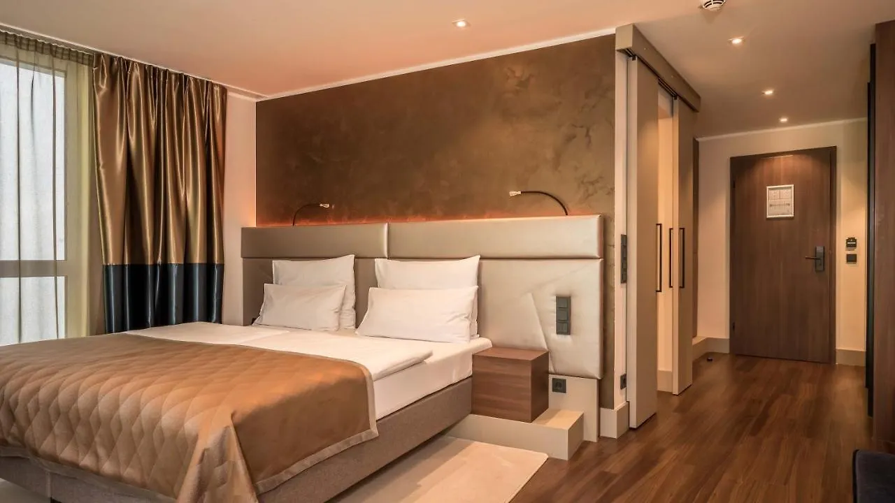 Innspire Hotel München 4*,